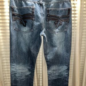 JEANETIX Men’s Distressed Denim Jeans. Sz 34. Inseam 31.